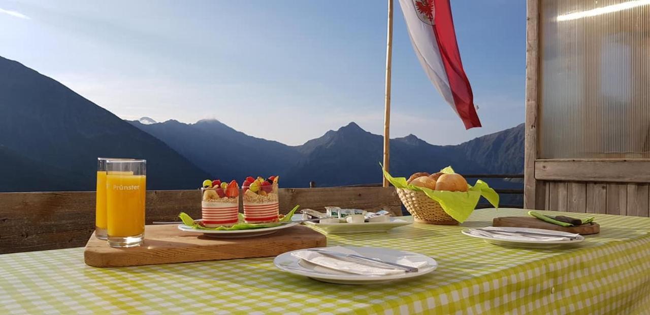 Enzianhuette Berggasthaus San Leonardo in Passiria Dış mekan fotoğraf
